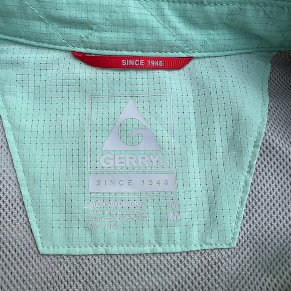 Gerry Active Long Sleeve Button Up: Size M - Picture 4 of 8